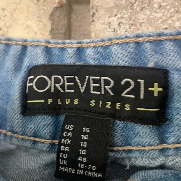 3for$20 Capri size 14 - Picture 2 of 3